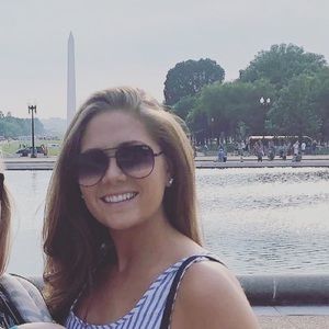 Meet your Posher, Abigail